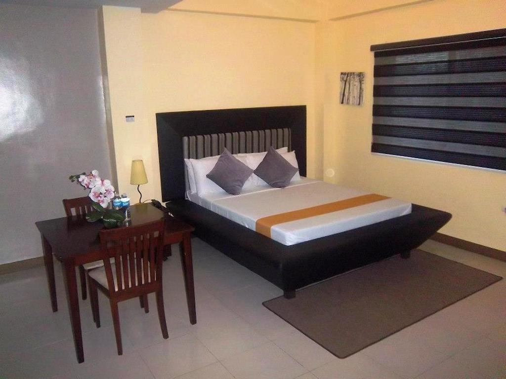 Hotel Cara Lipa City Room photo