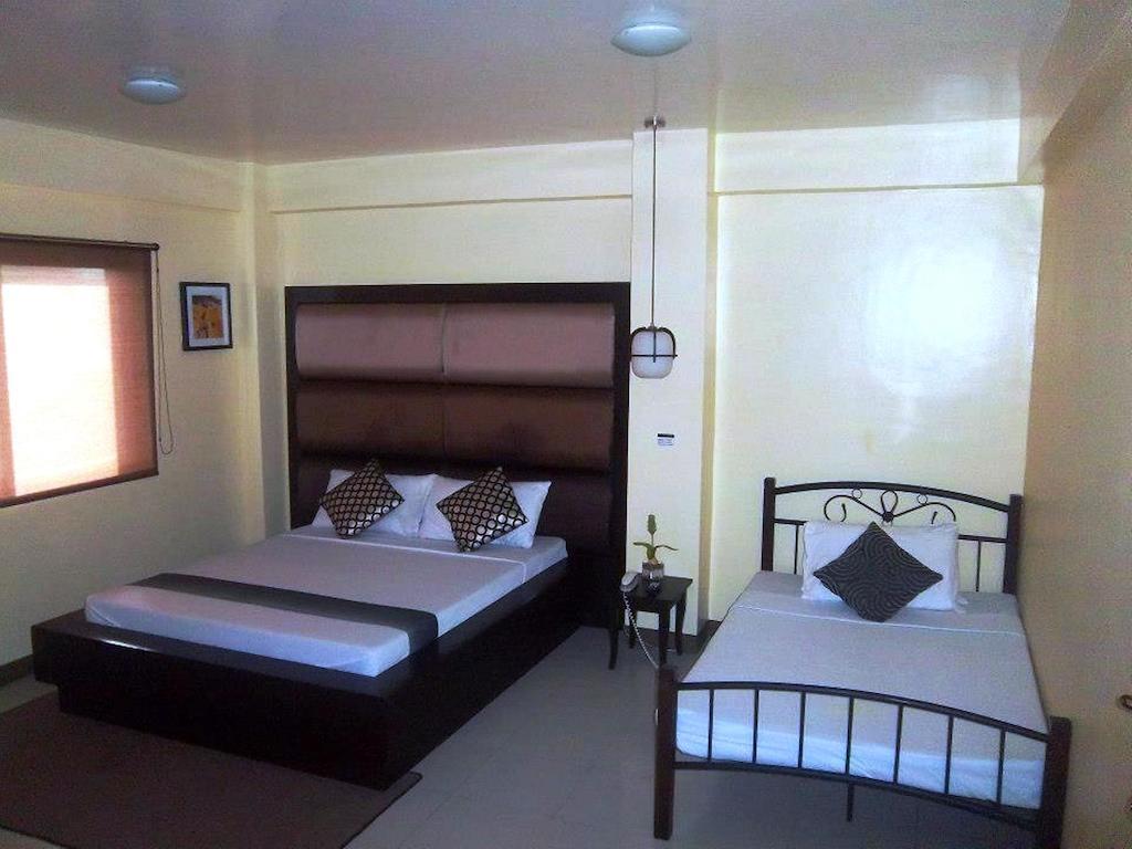Hotel Cara Lipa City Room photo